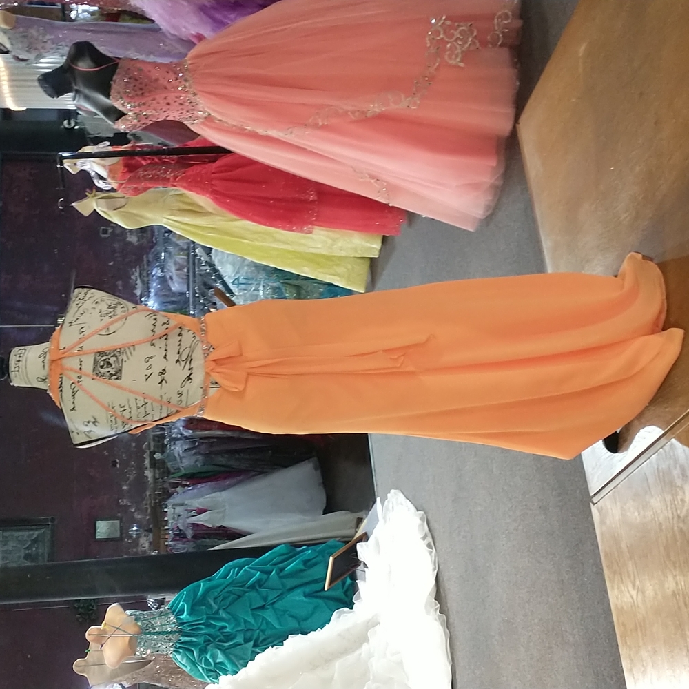 Prom dress - Picture 3 of 8